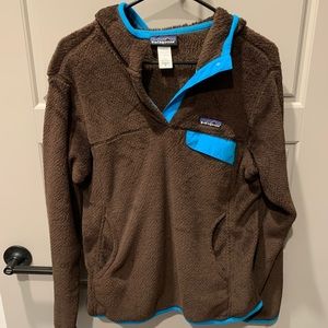 Women’s Patagonia Pullover with Hood